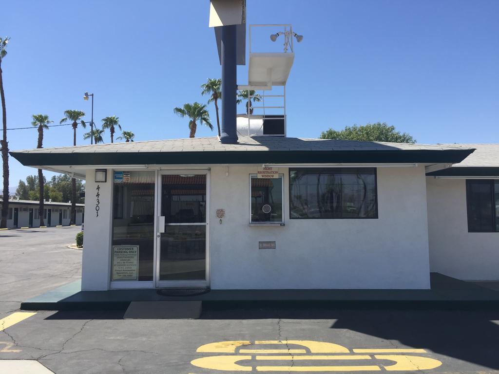 Indio Holiday Motel Экстерьер фото