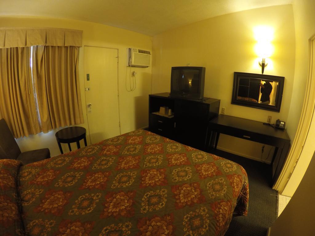 Indio Holiday Motel Экстерьер фото