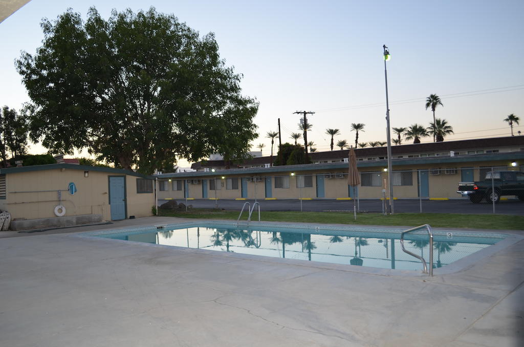 Indio Holiday Motel Экстерьер фото