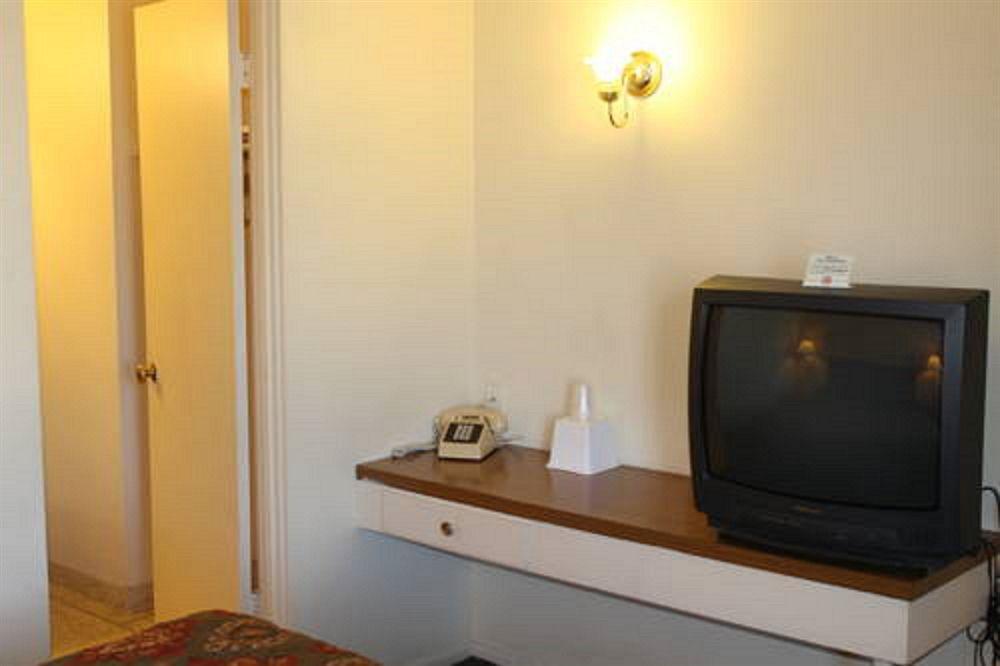 Indio Holiday Motel Экстерьер фото