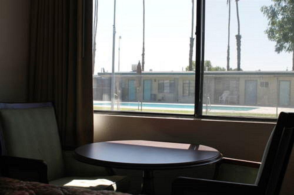Indio Holiday Motel Экстерьер фото