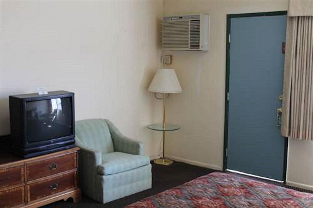 Indio Holiday Motel Экстерьер фото